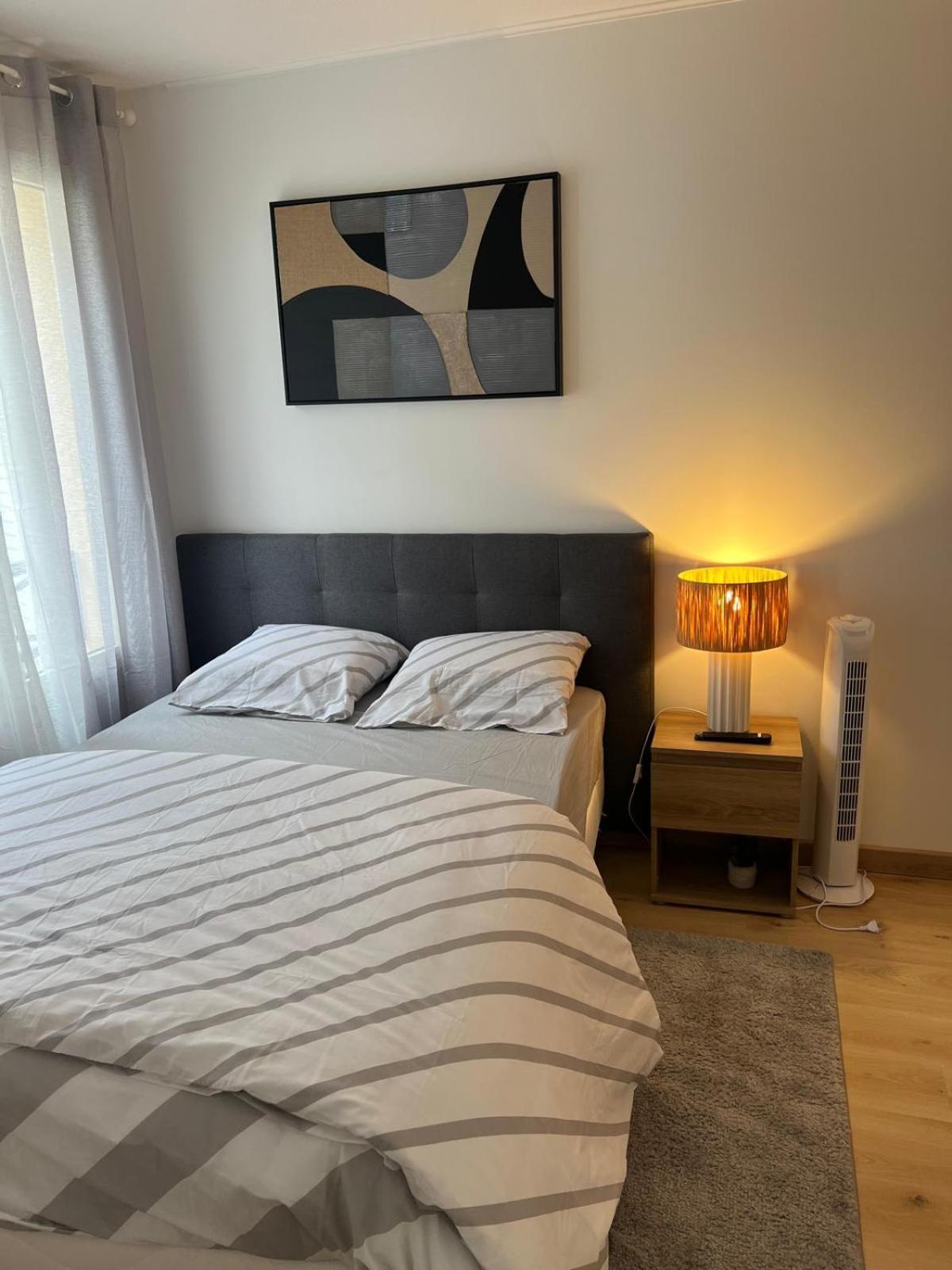 Champion Suites Sarcelles Bagian luar foto