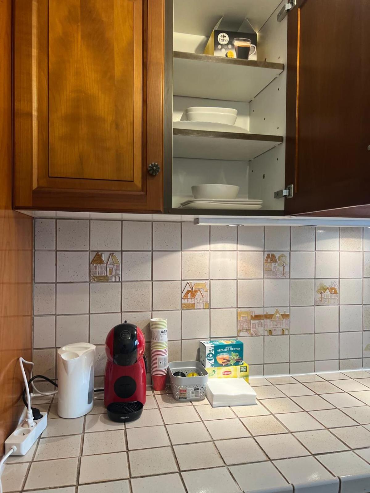 Champion Suites Sarcelles Bagian luar foto