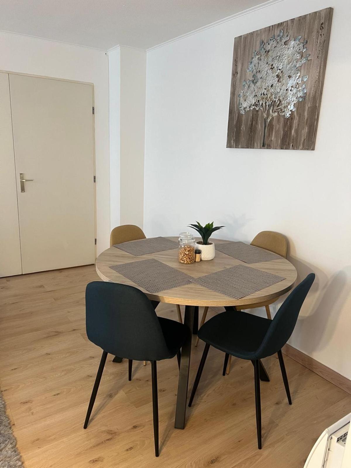 Champion Suites Sarcelles Bagian luar foto